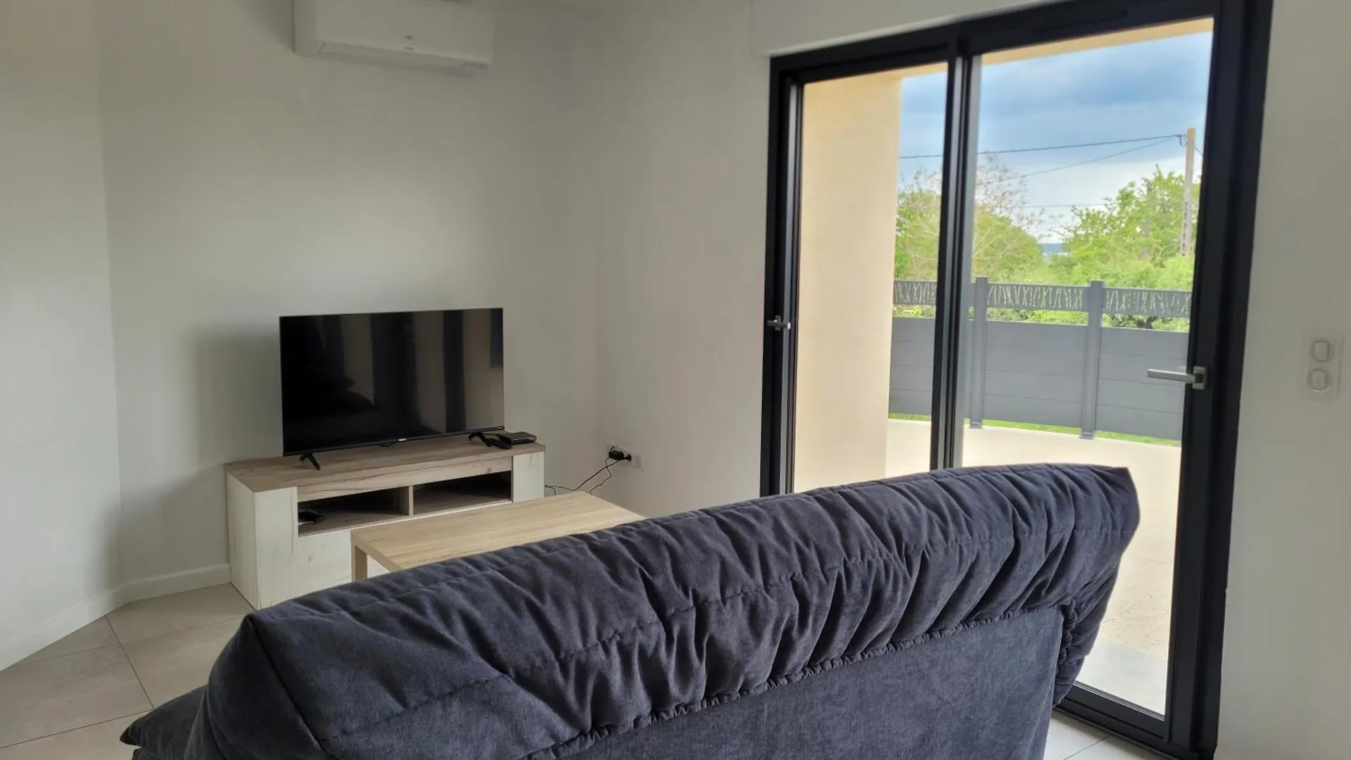 Appartement Vielle Grange Renoveetout Confort Comps-la-Grand-Ville