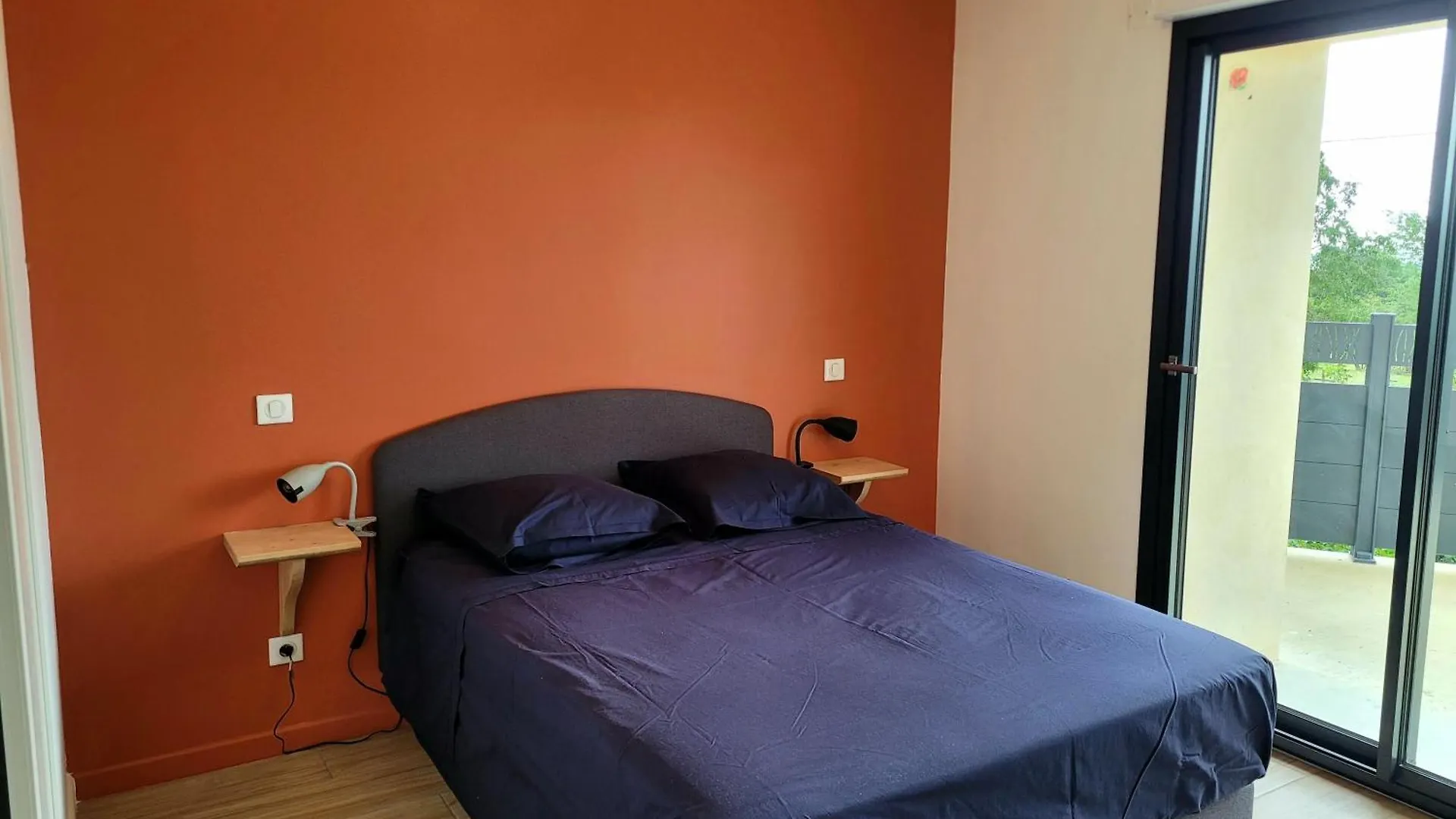 Vielle Grange Renoveetout Confort Comps-la-Grand-Ville 0*,  Frankrijk